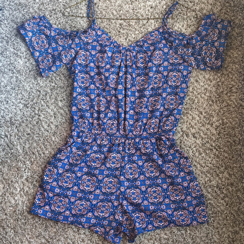 📦2/$20 Patterned Romper with Pockets